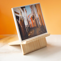 bamboo-calendar-stand